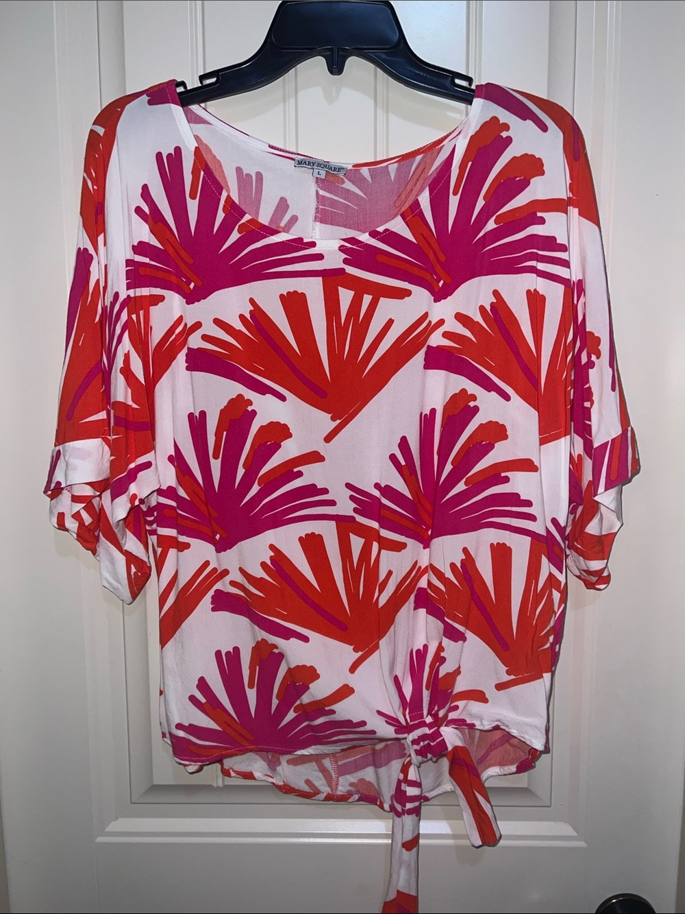 Mary Square sz L Jungle Jive tie blouse